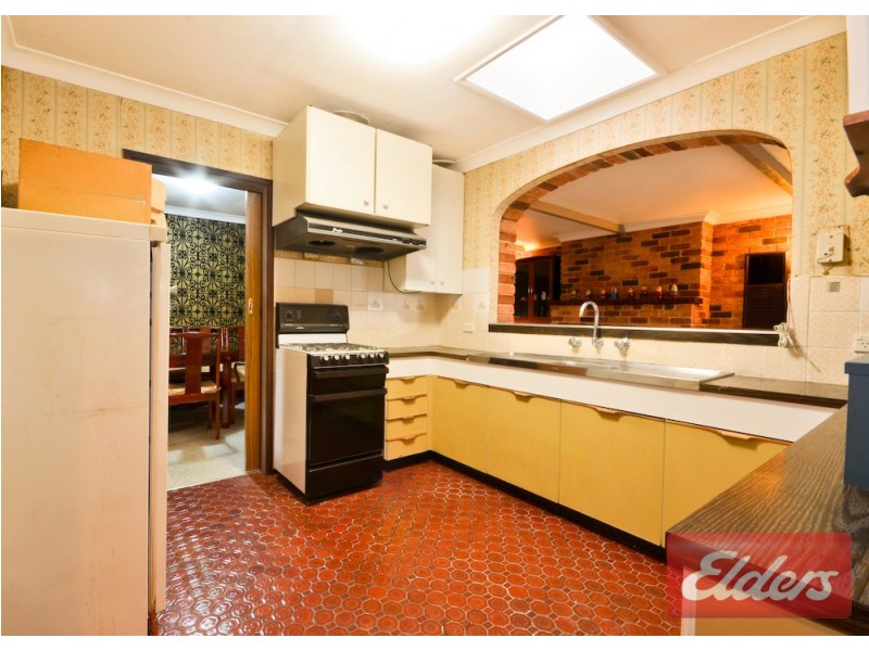 42 Greenmeadows Crescent, Toongabbie NSW 2146