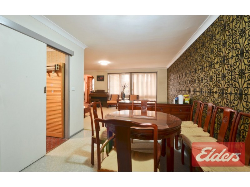 42 Greenmeadows Crescent, Toongabbie NSW 2146