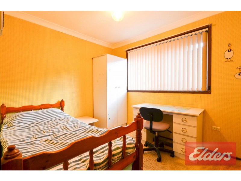 42 Greenmeadows Crescent, Toongabbie NSW 2146