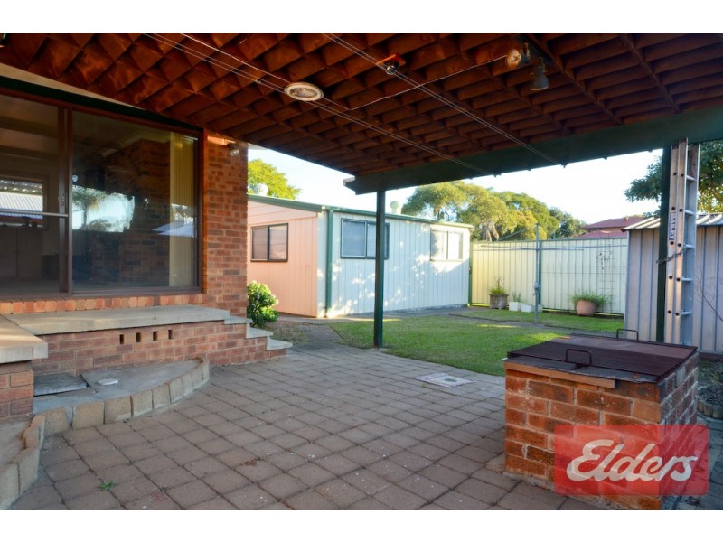 42 Greenmeadows Crescent, Toongabbie NSW 2146