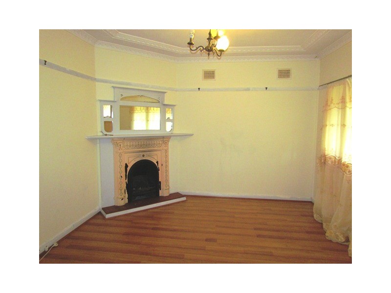 32 Valeria Street, Toongabbie NSW 2146