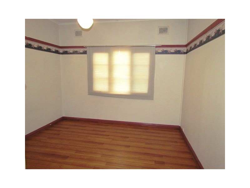 32 Valeria Street, Toongabbie NSW 2146