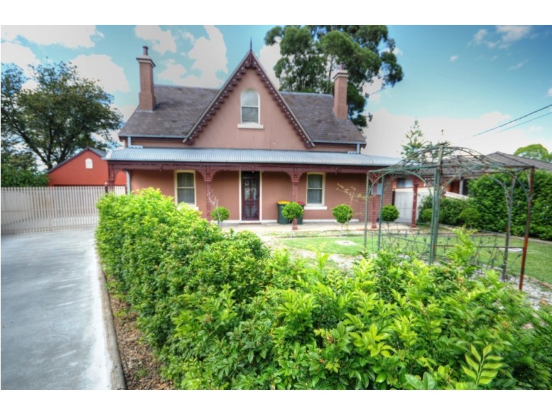 393 Seven Hills Road, Seven Hills NSW 2147