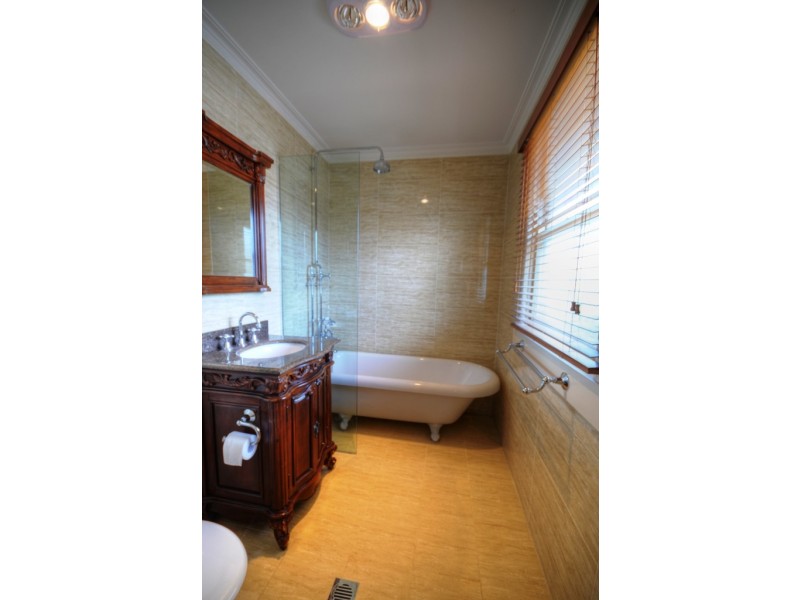 393 Seven Hills Road, Seven Hills NSW 2147