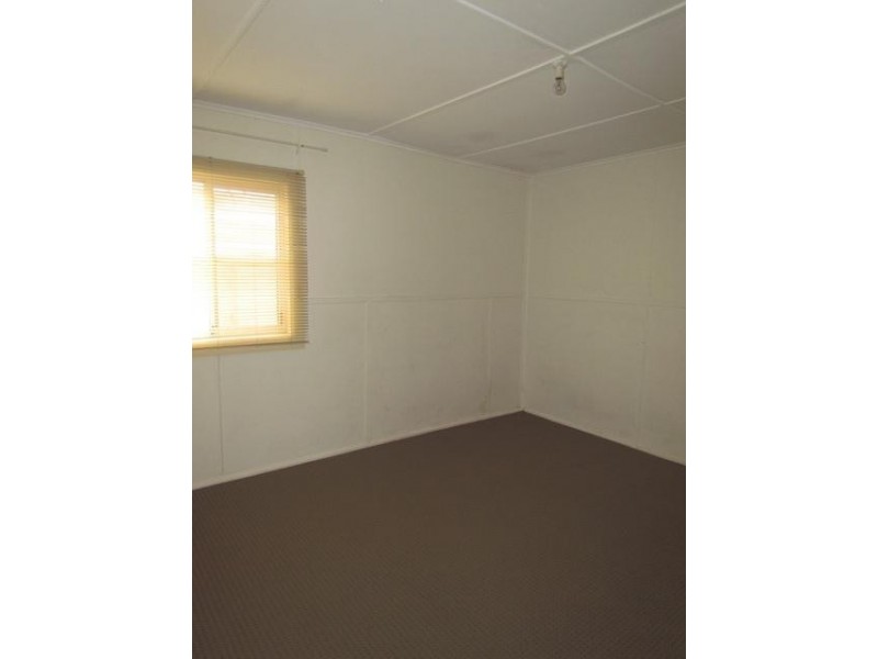 13 Barangaroo Road, Toongabbie NSW 2146