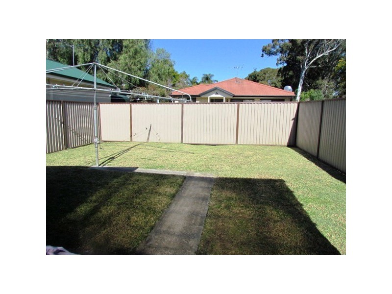 13 Barangaroo Road, Toongabbie NSW 2146