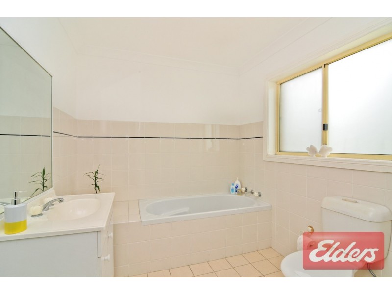 2/92 Metella Road, Toongabbie NSW 2146