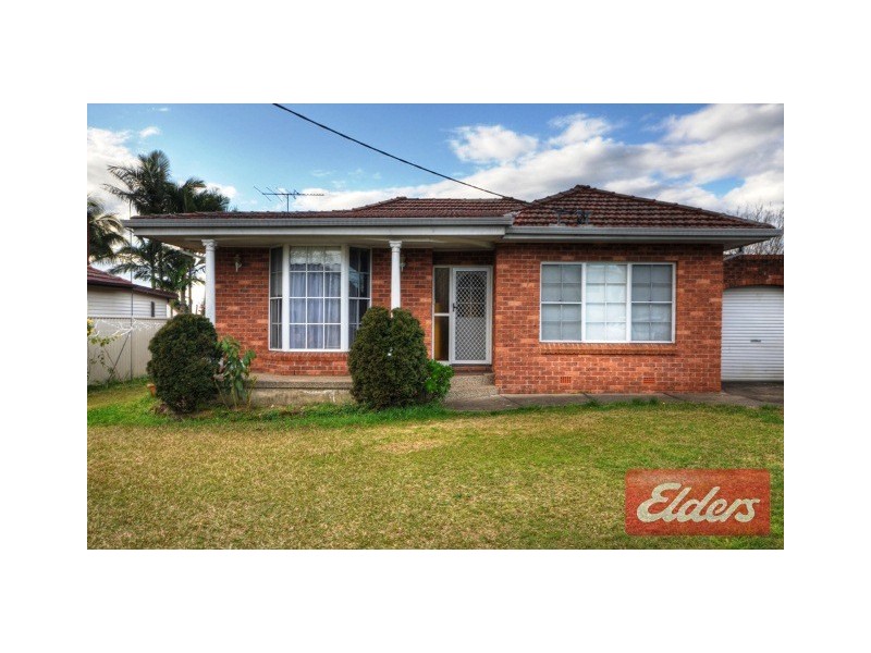 11 Scott Street, Toongabbie NSW 2146