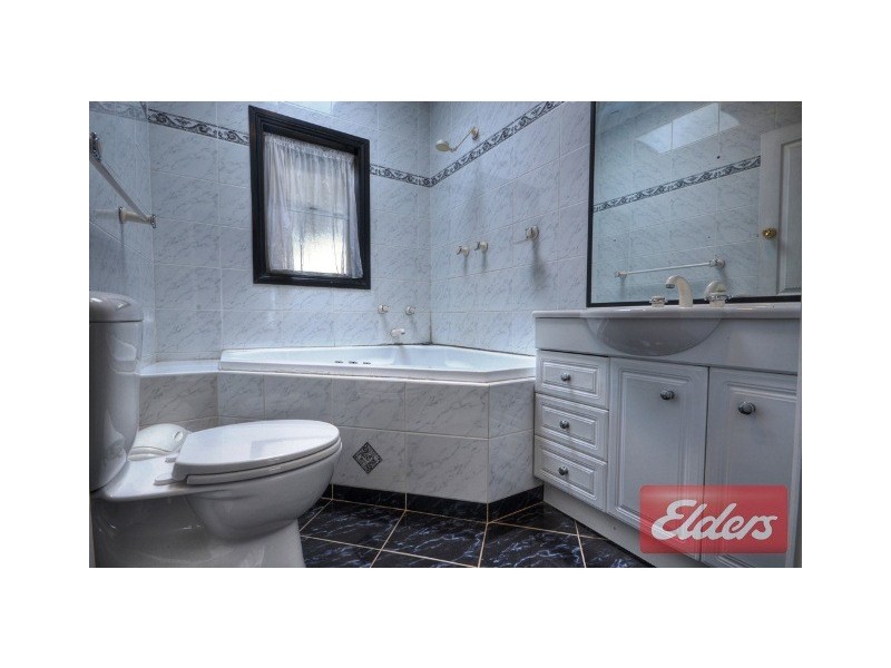 11 Scott Street, Toongabbie NSW 2146