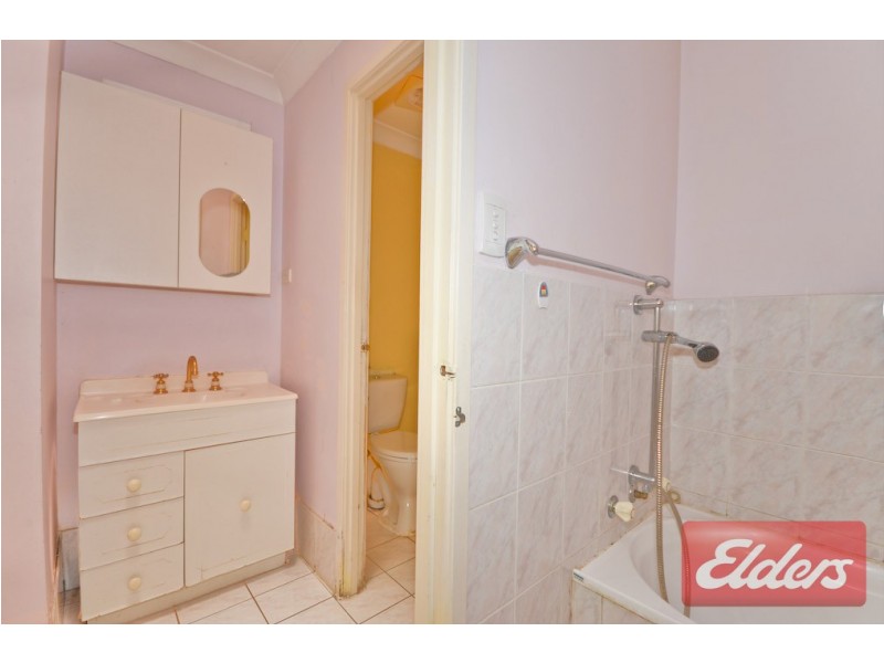 2/387 Wentworth Avenue, Toongabbie NSW 2146