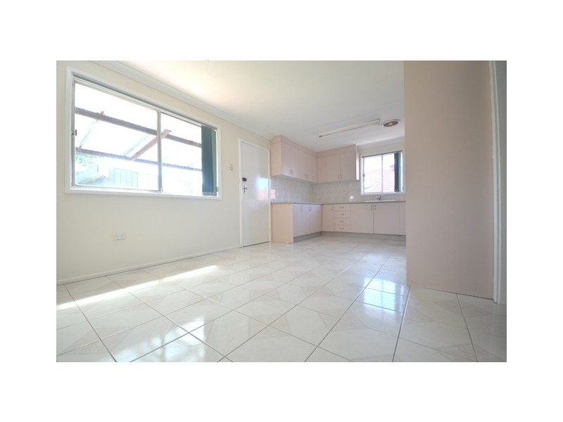 6 Boston Place, Toongabbie NSW 2146