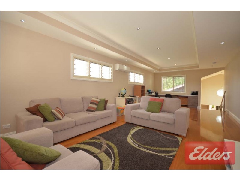 25 Bulli Road, Toongabbie NSW 2146