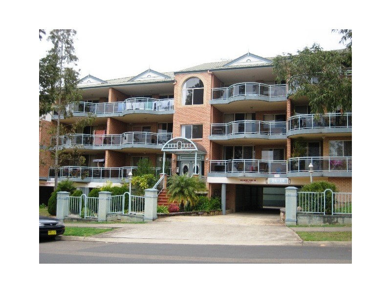 8/26-30 Bailey Street, Westmead NSW 2145