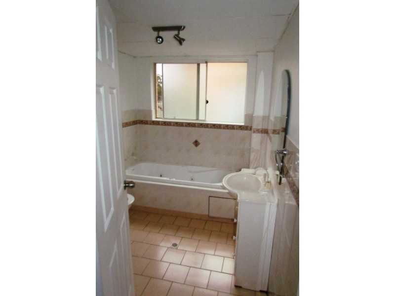 8/26-30 Bailey Street, Westmead NSW 2145