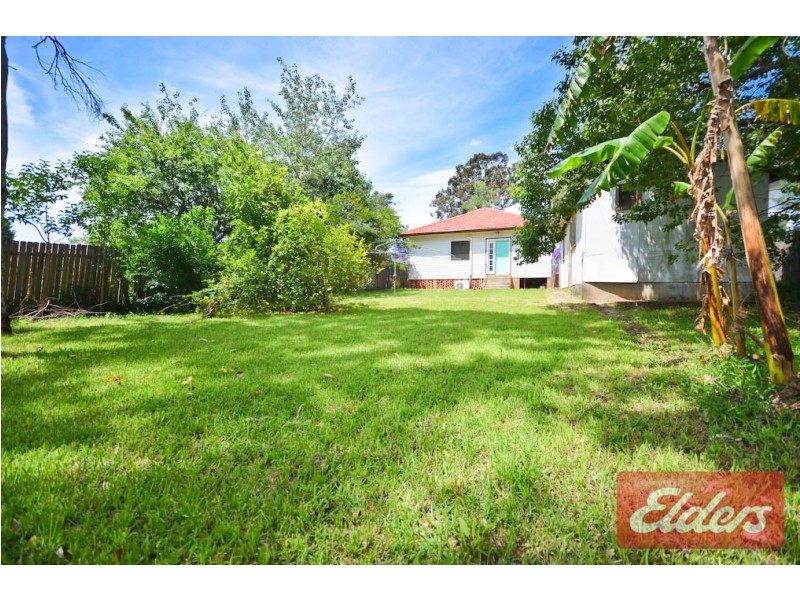 12 Ivy Street, Toongabbie NSW 2146