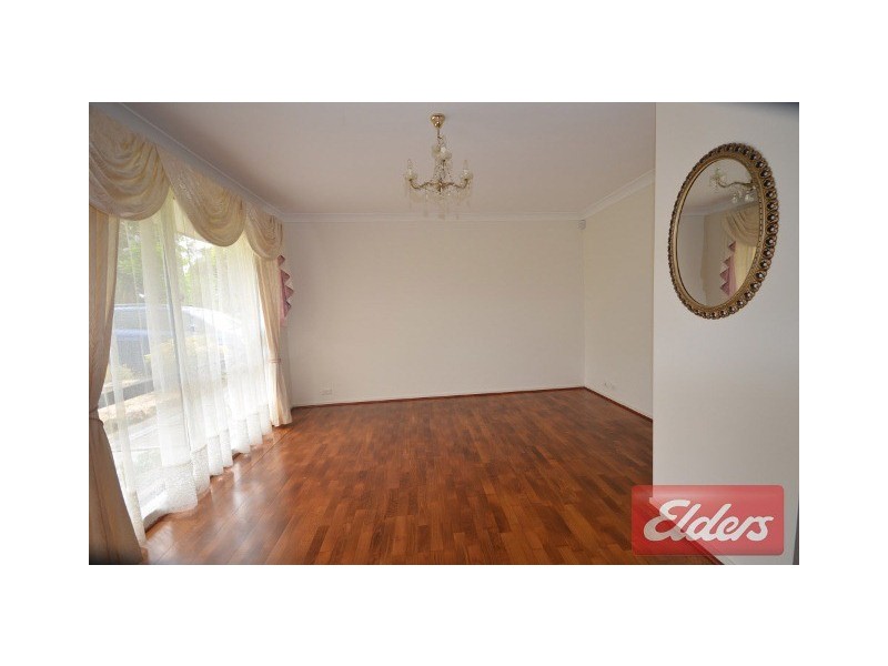 4 Austin Woodbury Place, Toongabbie NSW 2146