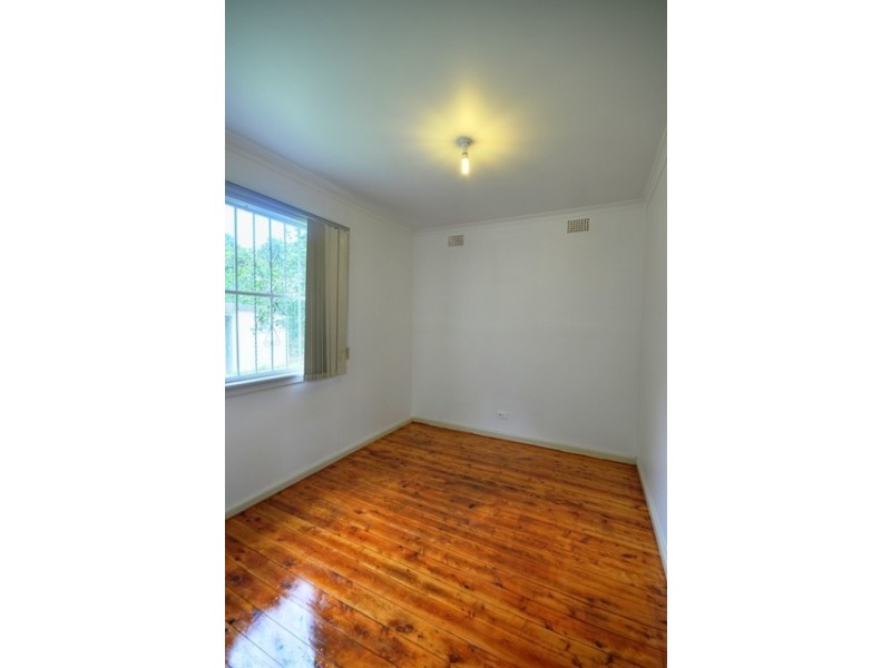 16 Station Road, Toongabbie NSW 2146