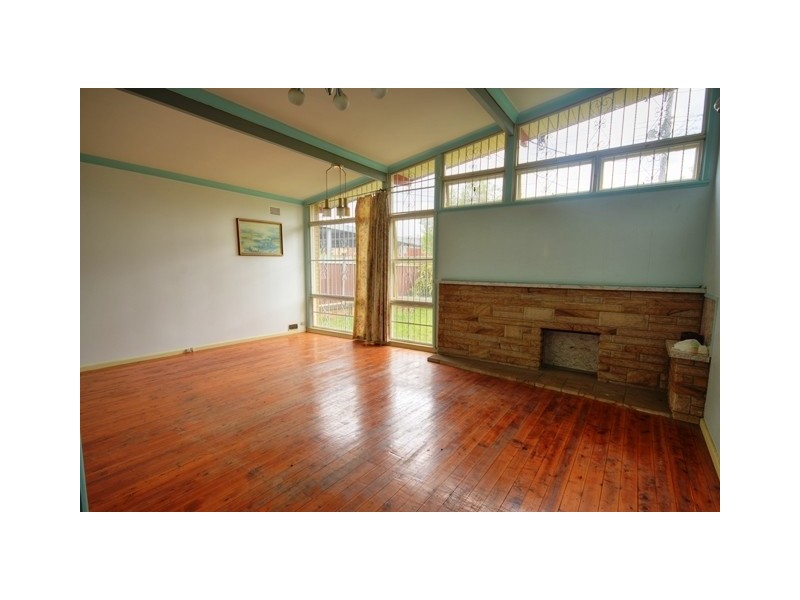 16 Station Road, Toongabbie NSW 2146