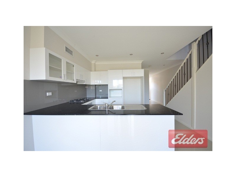 4/25 Tungarra Road, Girraween NSW 2145