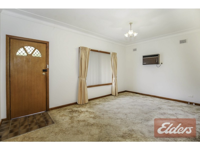 4 Mimosa Avenue, Toongabbie NSW 2146