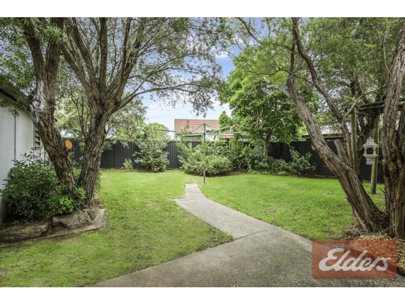 4 Mimosa Avenue, Toongabbie NSW 2146