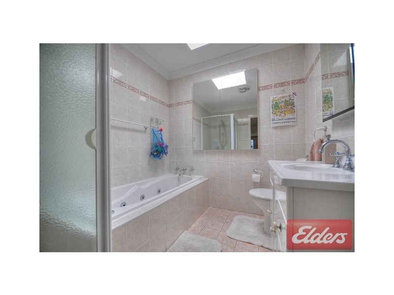 31 Greenmeadows Crescent, Toongabbie NSW 2146