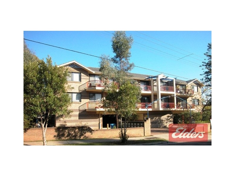 8/240-242 Targo Road, Toongabbie NSW 2146