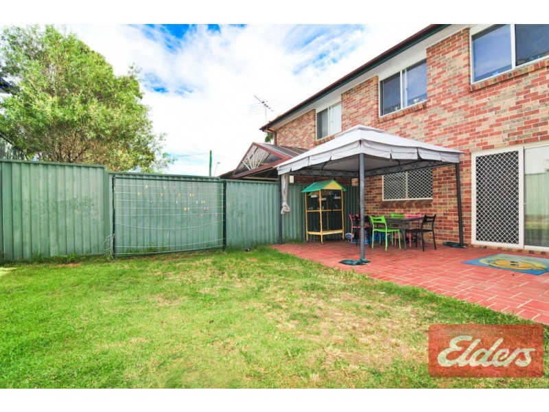 5/4 Obi Lane, Toongabbie NSW 2146