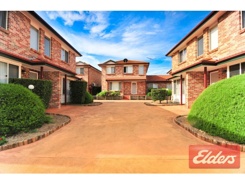 5/4 Obi Lane, Toongabbie NSW 2146