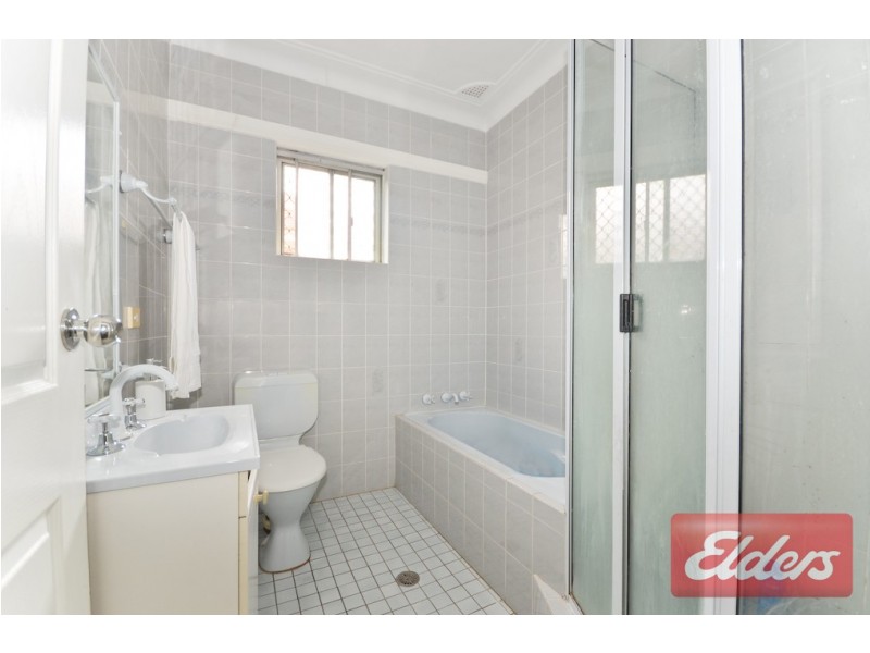 152 Binalong Road, Toongabbie NSW 2146