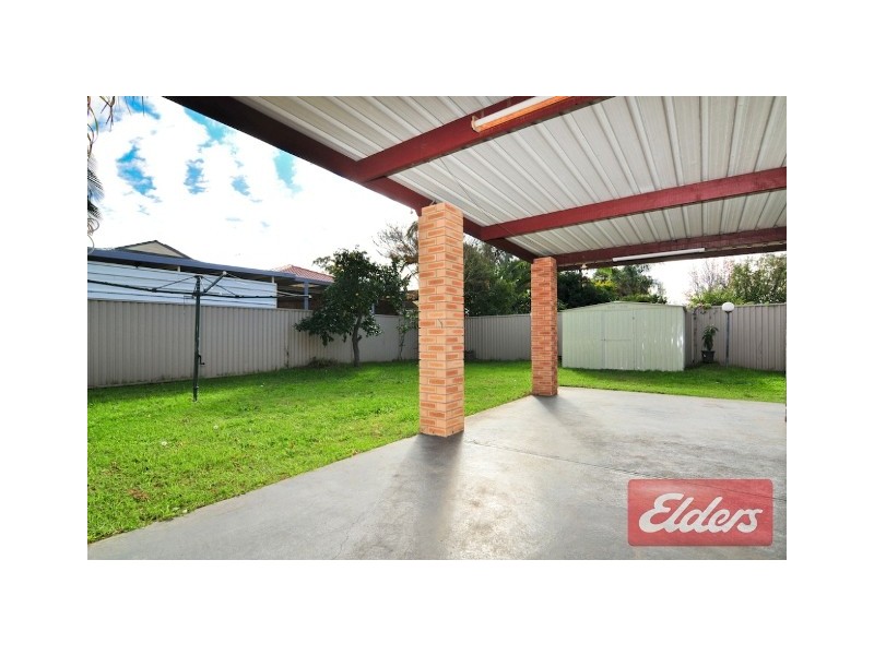 7 Greenmeadows Crescent, Toongabbie NSW 2146