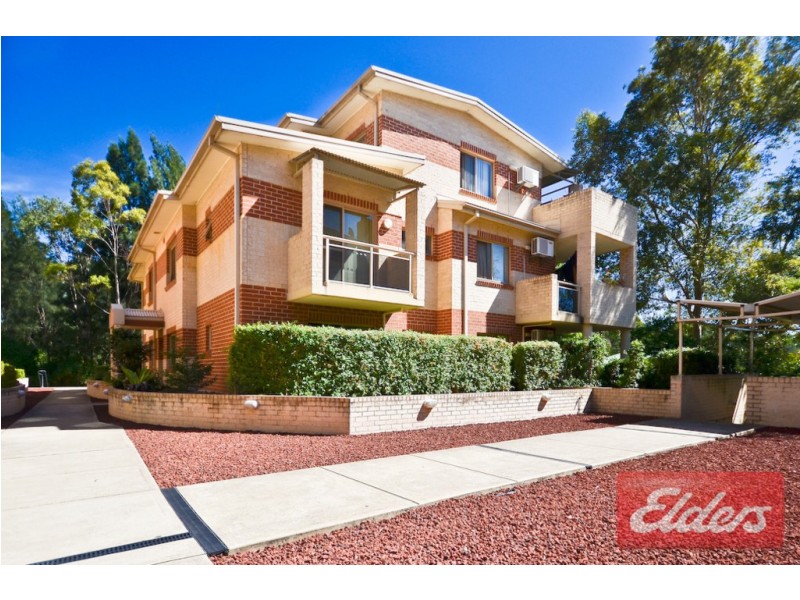 9/2 Wentworth Avenue, Toongabbie NSW 2146