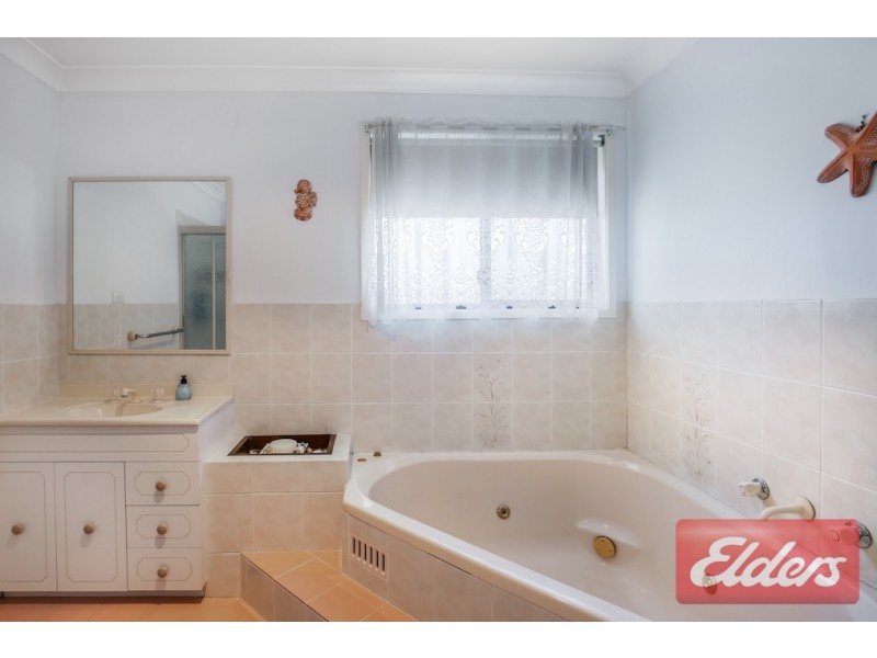 48 Greenmeadows Crescent, Toongabbie NSW 2146