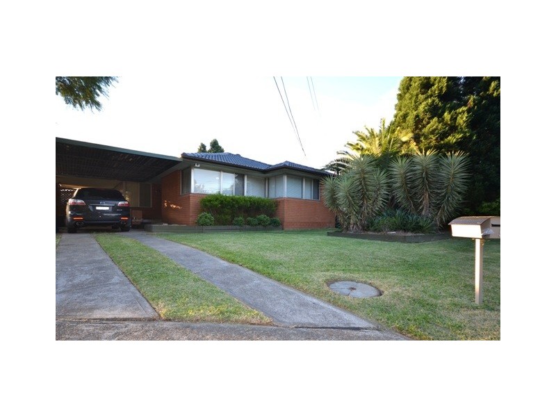 5 Memphis Crescent, Toongabbie NSW 2146