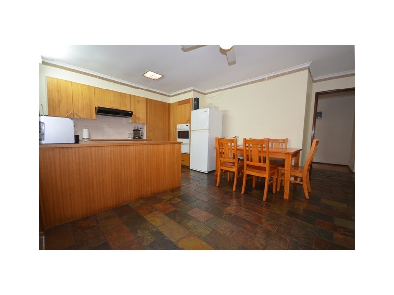 5 Memphis Crescent, Toongabbie NSW 2146