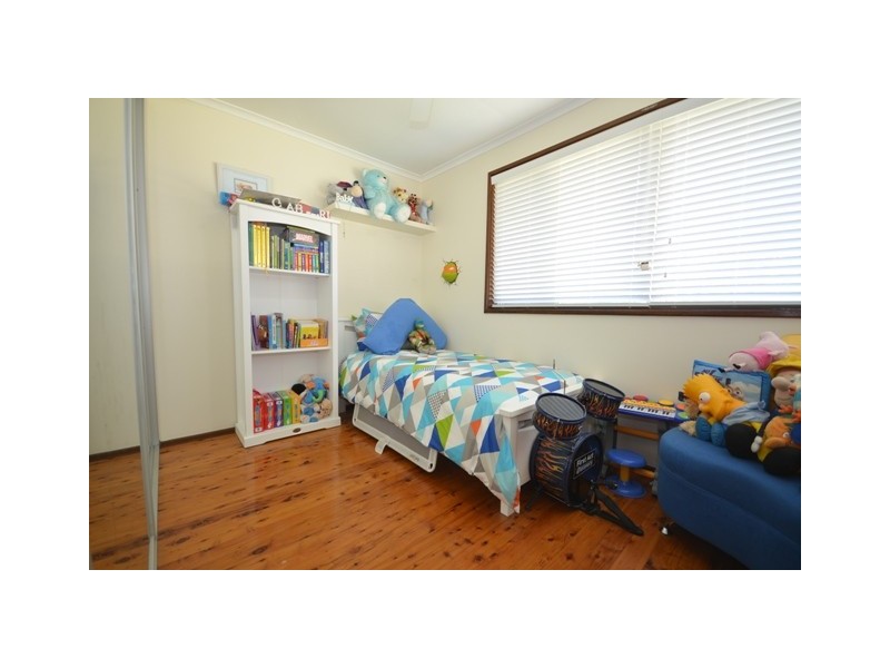5 Memphis Crescent, Toongabbie NSW 2146