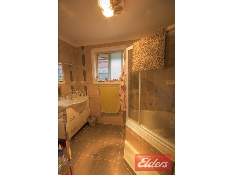 12 Tungarra Road, Girraween NSW 2145