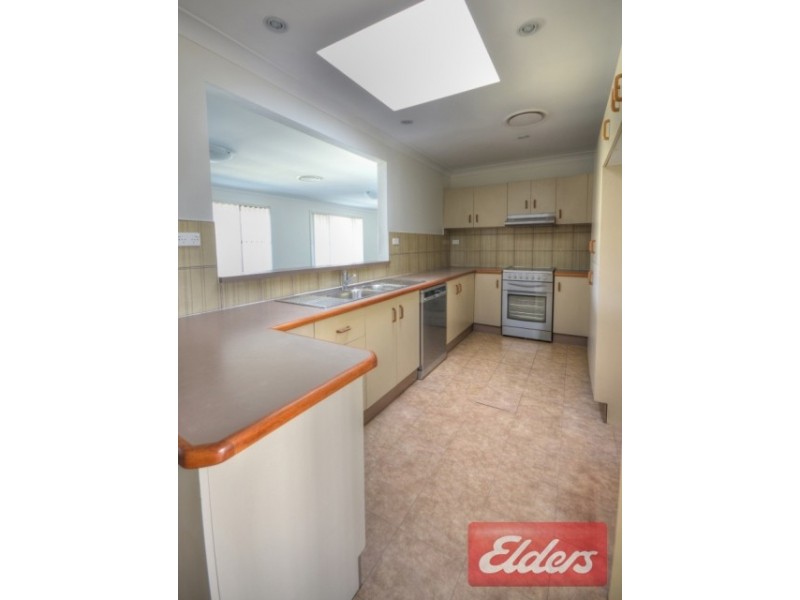 52 Tucks Rd, Toongabbie NSW 2146