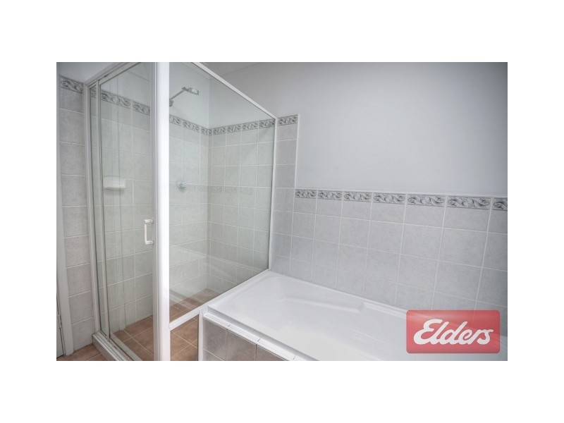 52 Tucks Rd, Toongabbie NSW 2146