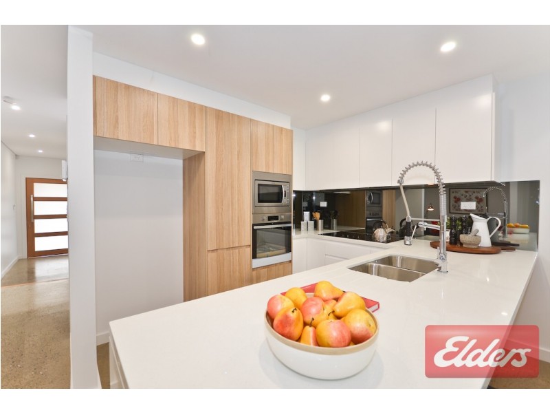 2/5 Oval Street, Old Toongabbie NSW 2146