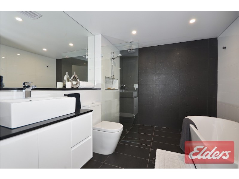 2/5 Oval Street, Old Toongabbie NSW 2146