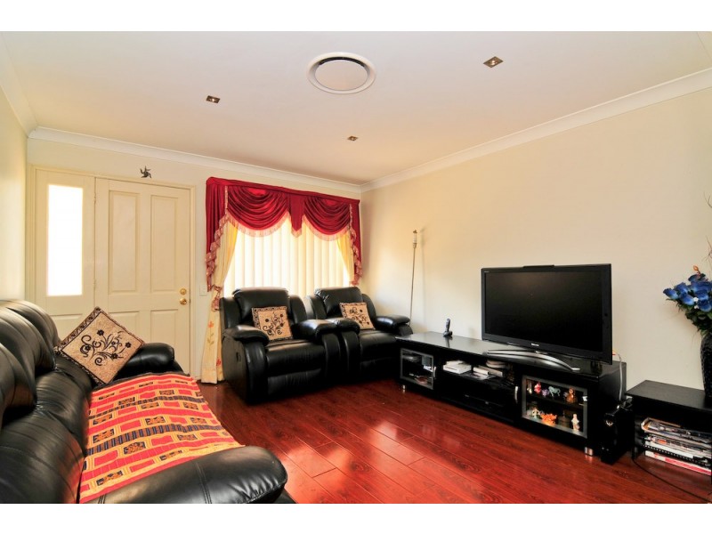 1/381 Wentworth Avenue, Toongabbie NSW 2146