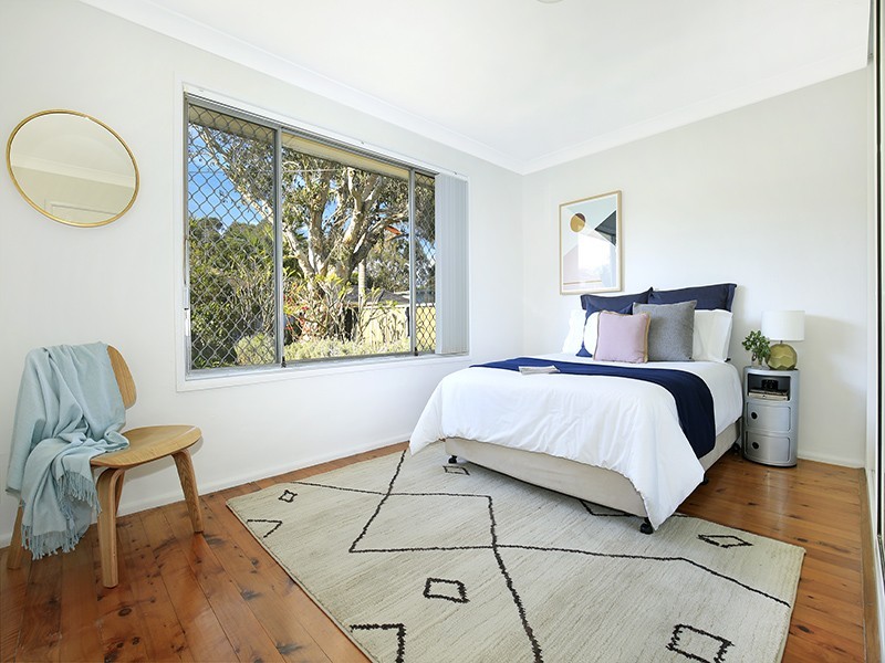 11 Rickard Road, Unanderra NSW 2526