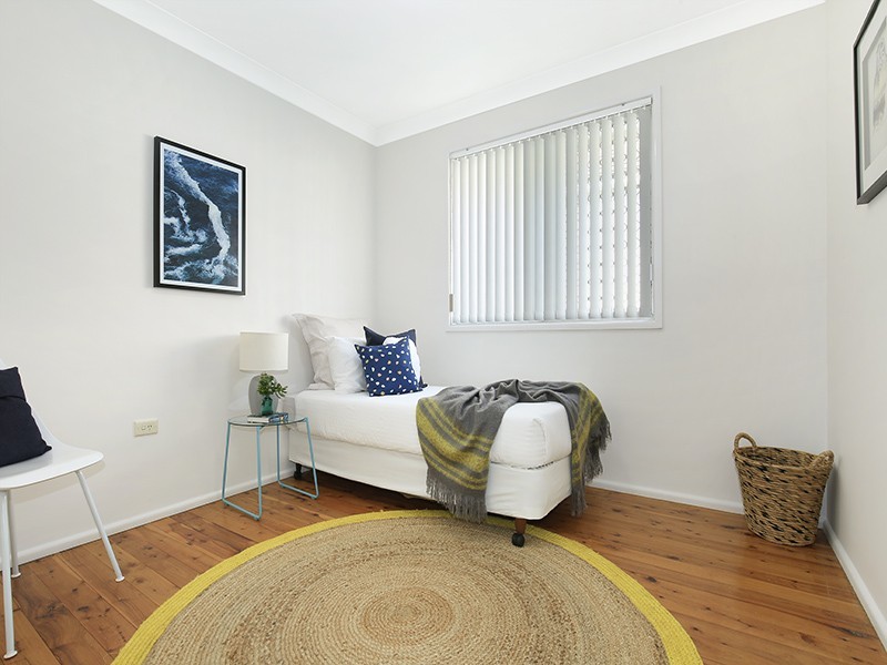 11 Rickard Road, Unanderra NSW 2526