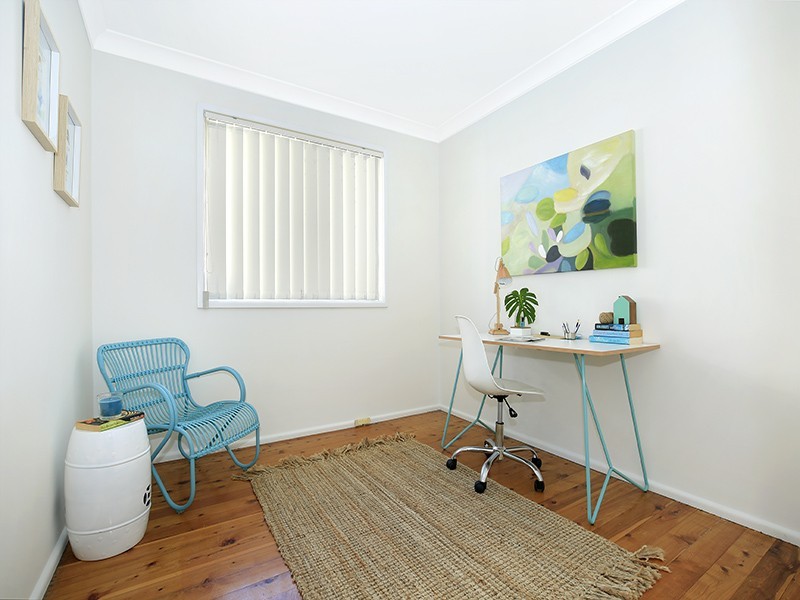 11 Rickard Road, Unanderra NSW 2526