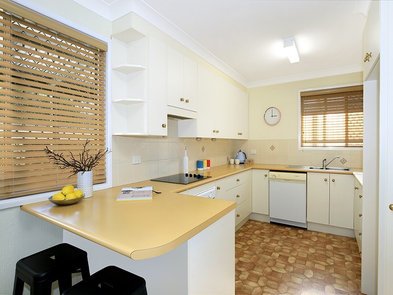 11 Rickard Road, Unanderra NSW 2526