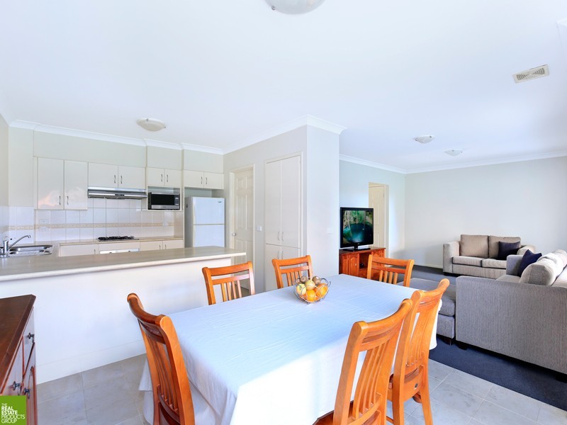 3/4a Tallegalla Street, Unanderra NSW 2526