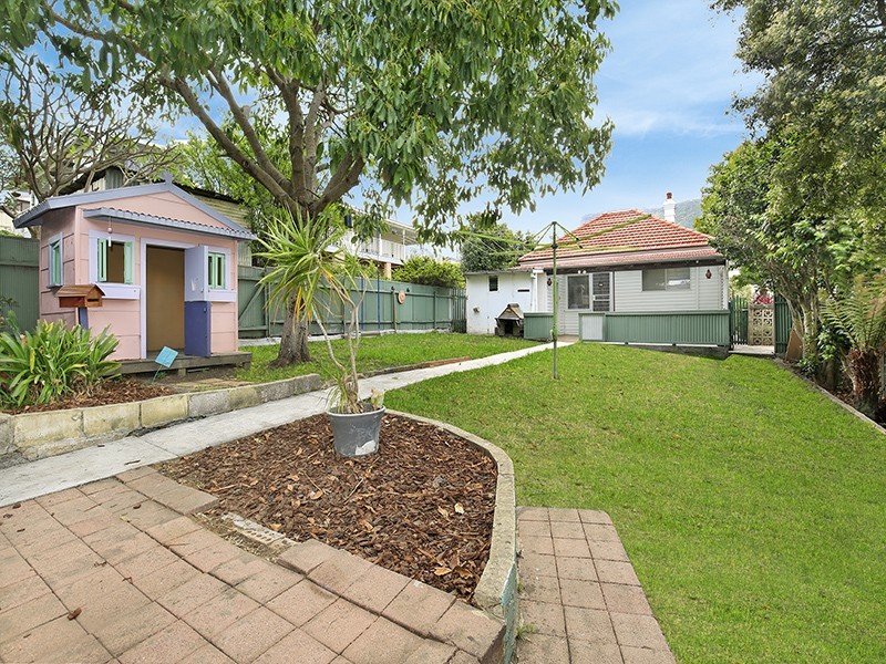 37 Wilford Street, Corrimal NSW 2518