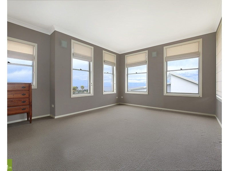 8 Dudgeon Street, Kiama NSW 2533