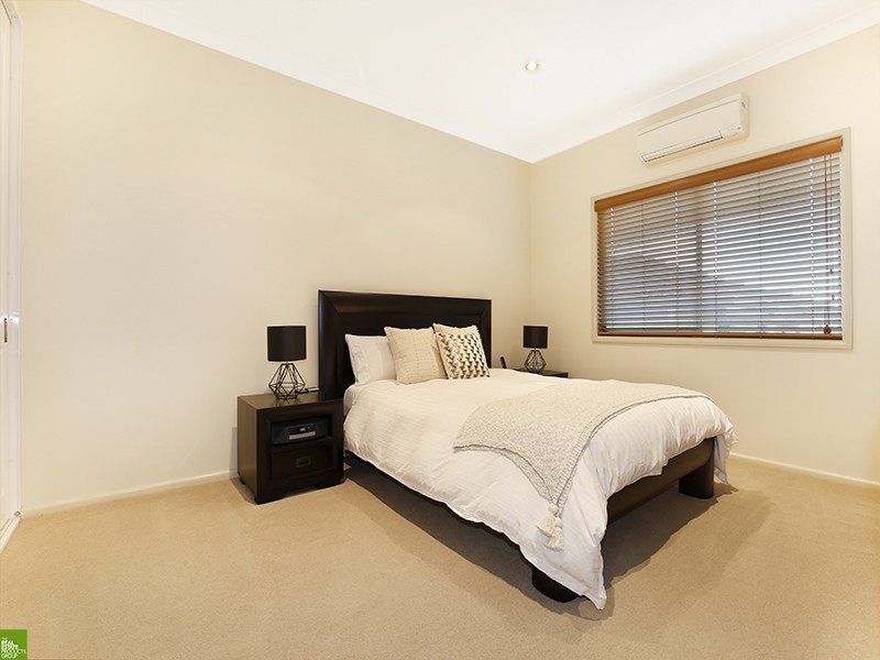 18 Stanley Avenue, Farmborough Heights NSW 2526